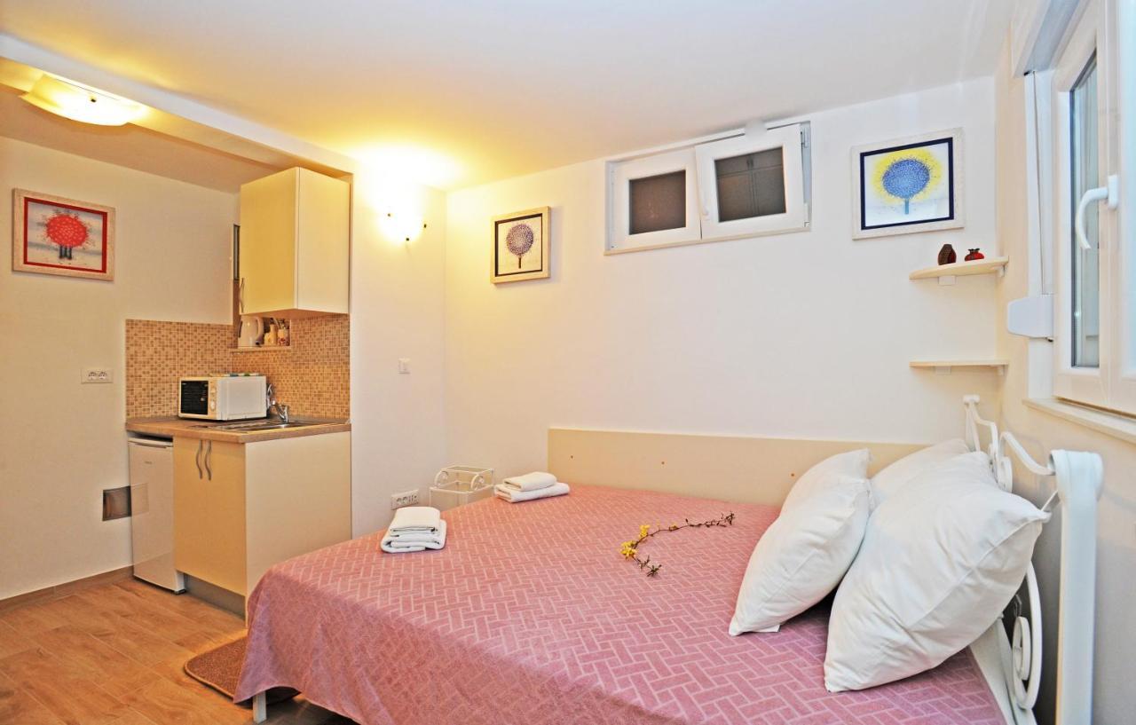 Nika Family Apartments Dubrovnik Exterior photo